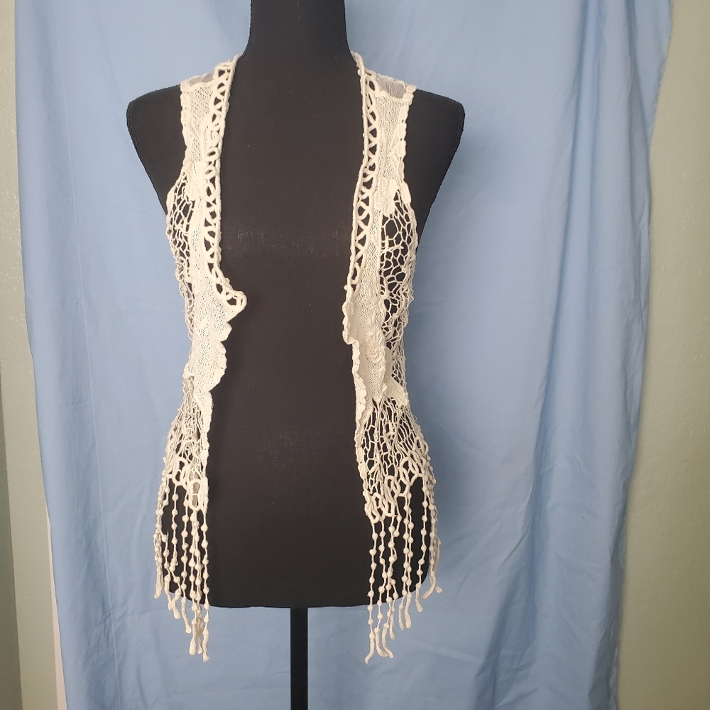 Roommates Ecru Cream Meshy Crochet Lace 6" Fringe Boho Festival Fairy Vest S/M